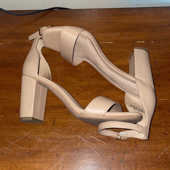 Nude heels - Picture 4 of 4